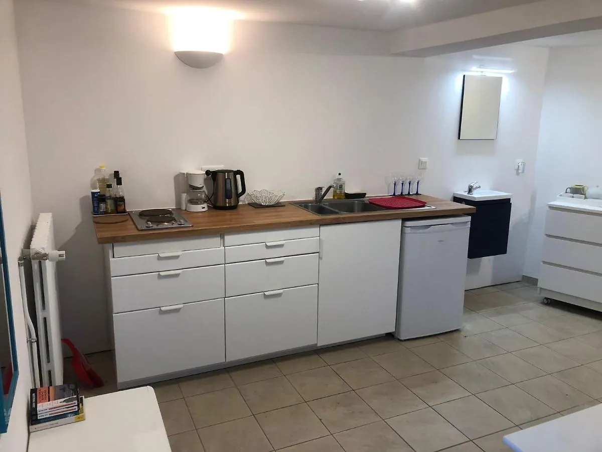 Couette-café La Minoterie - Chambre d'hôtes et Studio avec kitchenette Le Palais